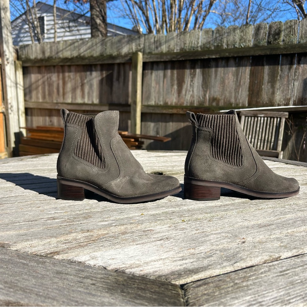 Cole Haan Peetz 45mm Water‎ Resistant Round Toe Bootie size   6